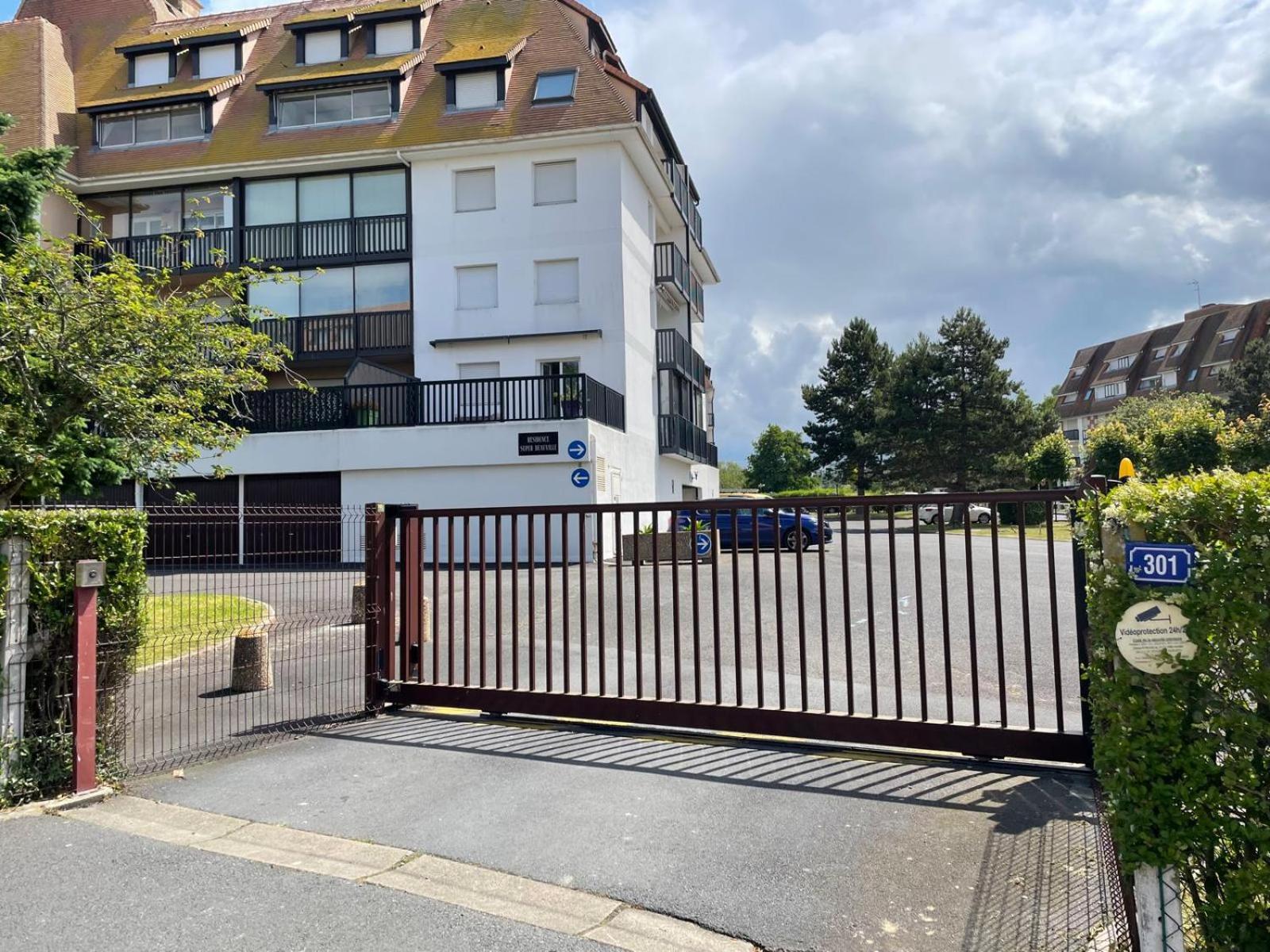 Super Deauville Appartement 2 Pieces Cosy Proche Plage Plein Sud فيلي سور مير المظهر الخارجي الصورة
